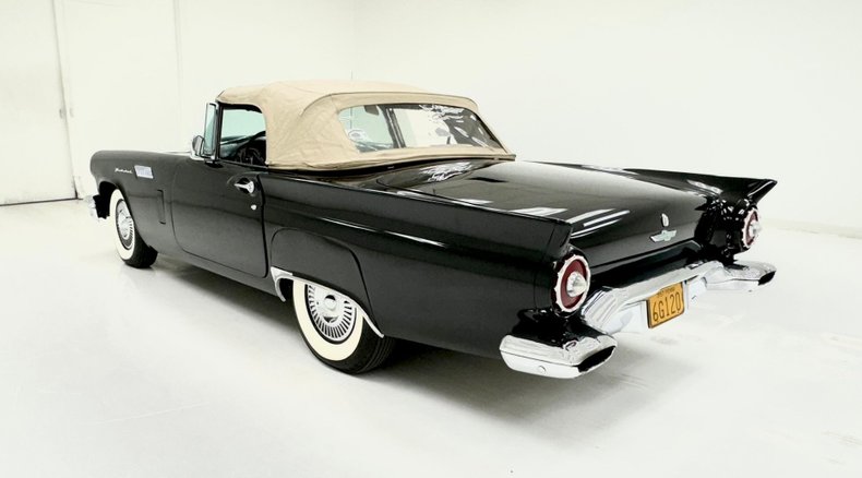 Ford-Thunderbird-1957-Raven-Black-Black-6
