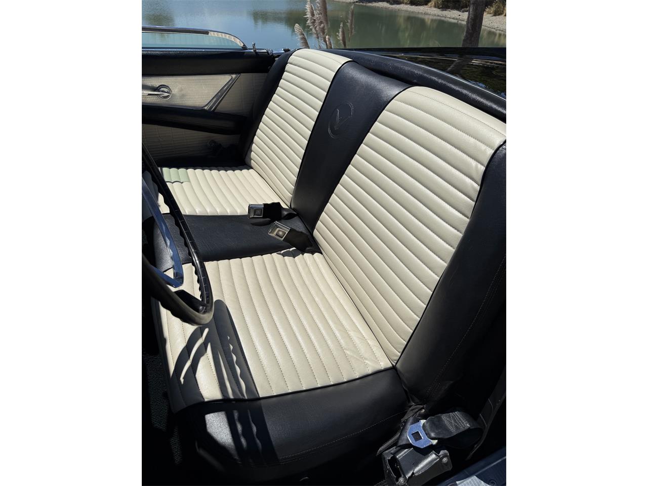 Ford-Thunderbird-1957-Raven-black-Back-and-white-2-tin-23