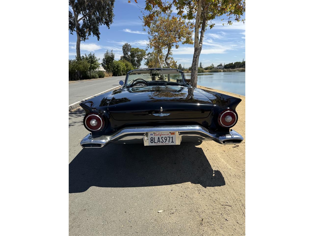 Ford-Thunderbird-1957-Raven-black-Back-and-white-2-tin-8