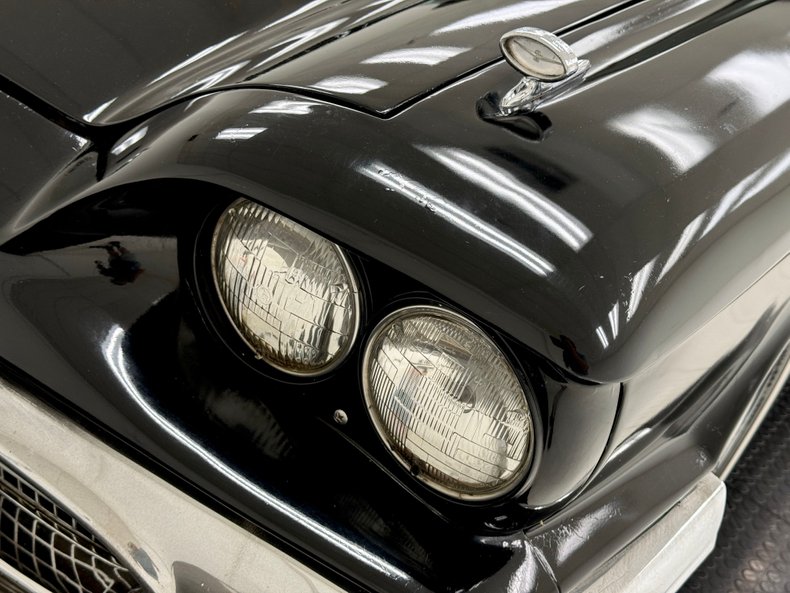 Ford-Thunderbird-1960-Raven-Black-Red-16