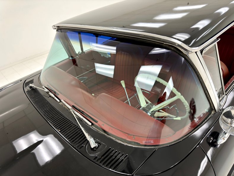 Ford-Thunderbird-1960-Raven-Black-Red-24