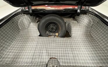 Ford-Thunderbird-1960-Raven-Black-Red-42