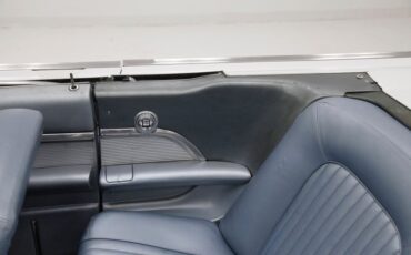 Ford-Thunderbird-1962-White-Silver-Blue-28