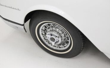 Ford-Thunderbird-1962-White-Silver-Blue-31