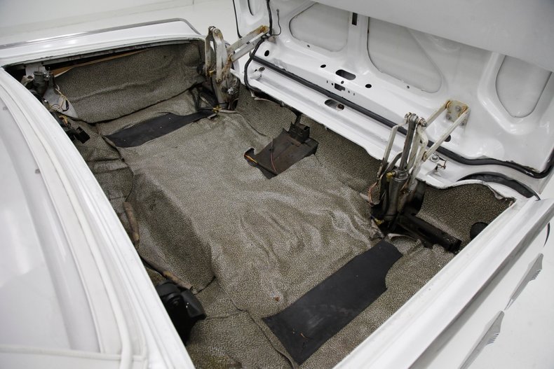 Ford-Thunderbird-1962-White-Silver-Blue-37