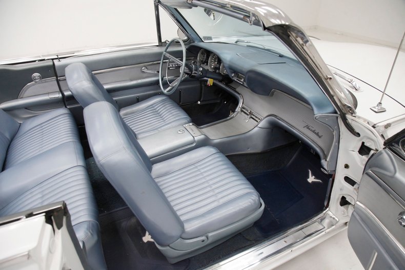 Ford-Thunderbird-1962-White-Silver-Blue-5