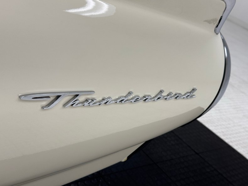 Ford-Thunderbird-1963-White-Black-1