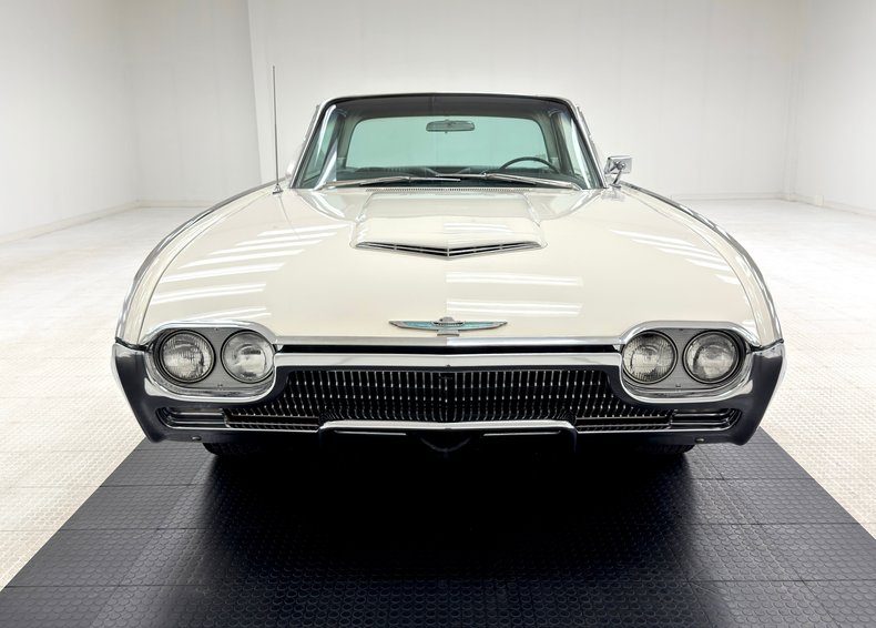 Ford-Thunderbird-1963-White-Black-18