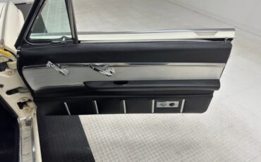 Ford-Thunderbird-1963-White-Black-39