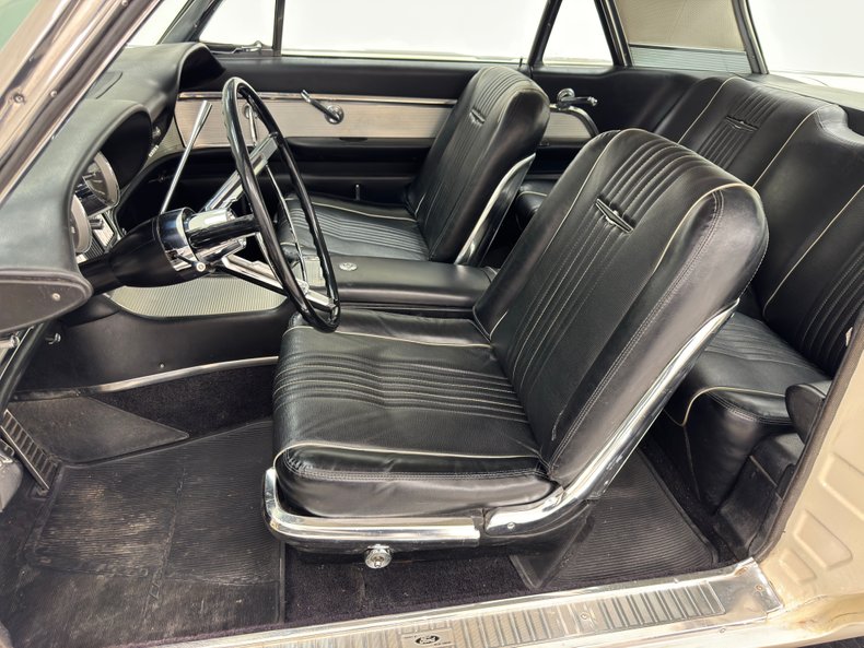 Ford-Thunderbird-1963-White-Black-40