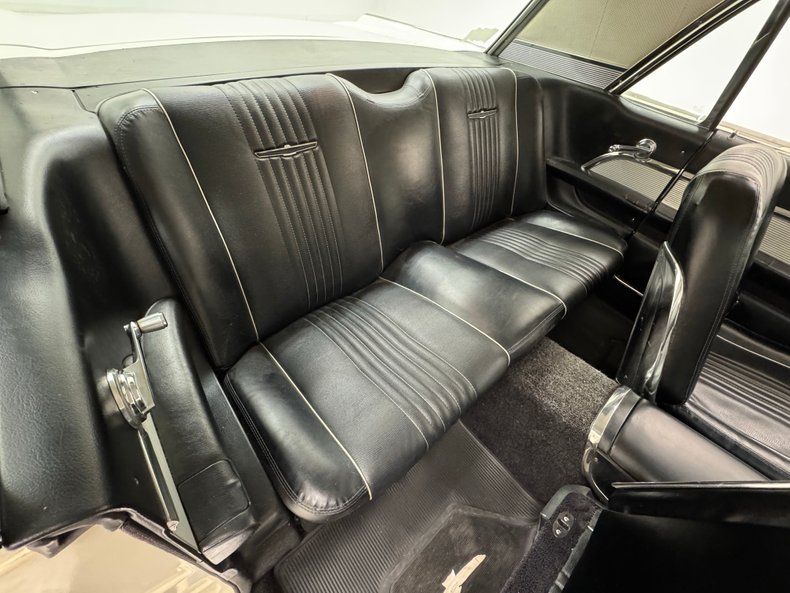 Ford-Thunderbird-1963-White-Black-43