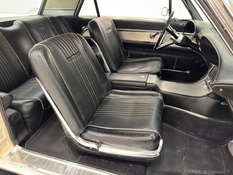 Ford-Thunderbird-1963-White-Black-46