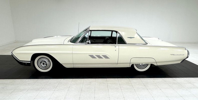 Ford-Thunderbird-1963-White-Black-9