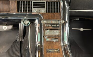 Ford-Thunderbird-1966-Sundust-Beige-Black-17