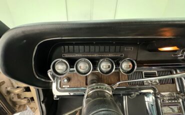 Ford-Thunderbird-1966-Sundust-Beige-Black-20