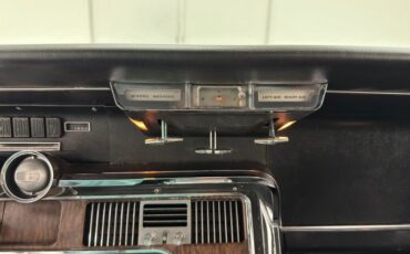 Ford-Thunderbird-1966-Sundust-Beige-Black-22