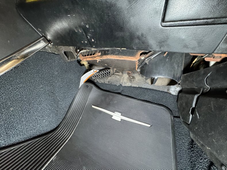 Ford-Thunderbird-1966-Sundust-Beige-Black-26