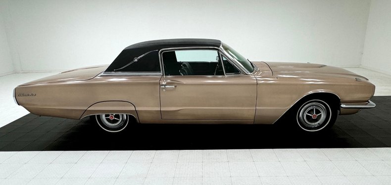 Ford-Thunderbird-1966-Sundust-Beige-Black-4