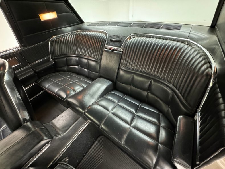 Ford-Thunderbird-1966-Sundust-Beige-Black-45