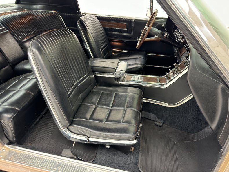 Ford-Thunderbird-1966-Sundust-Beige-Black-46