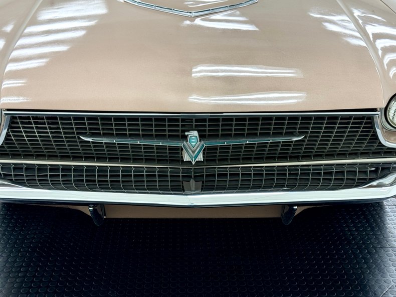 Ford-Thunderbird-1966-Sundust-Beige-Black-7