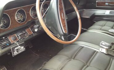 Ford-Thunderbird-1968-Sedan-19