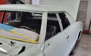 Ford-Thunderbird-1968-Sedan-5