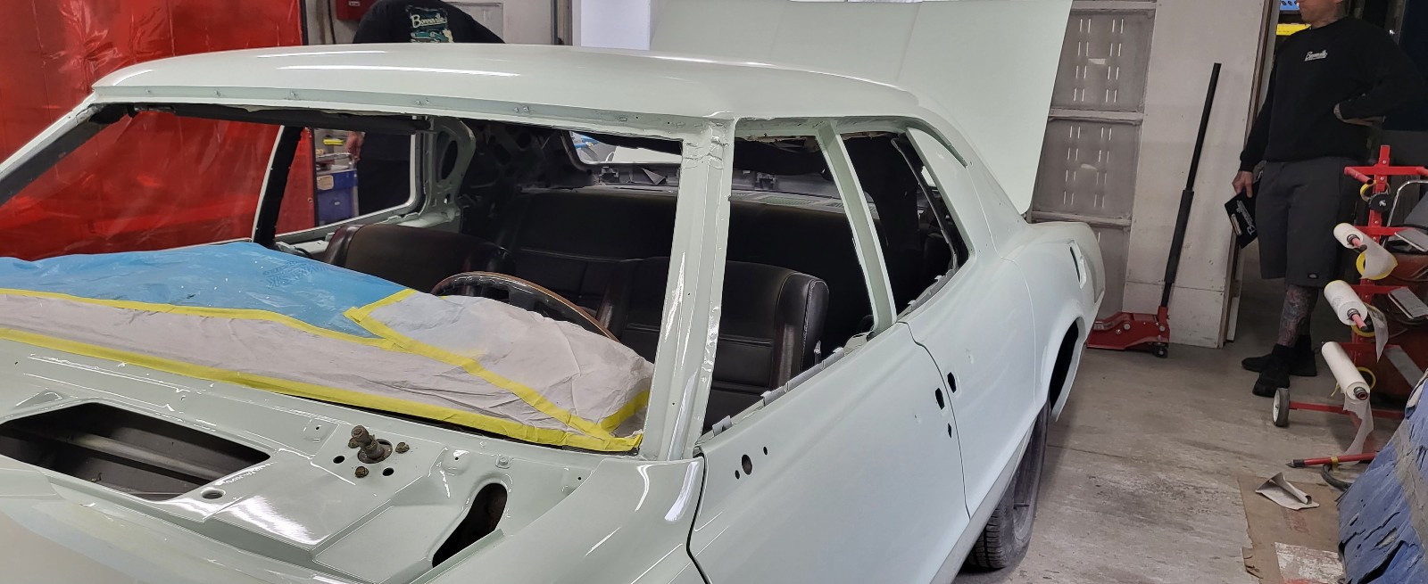 Ford-Thunderbird-1968-Sedan-5