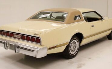 Ford-Thunderbird-1976-Cream-Cream-10