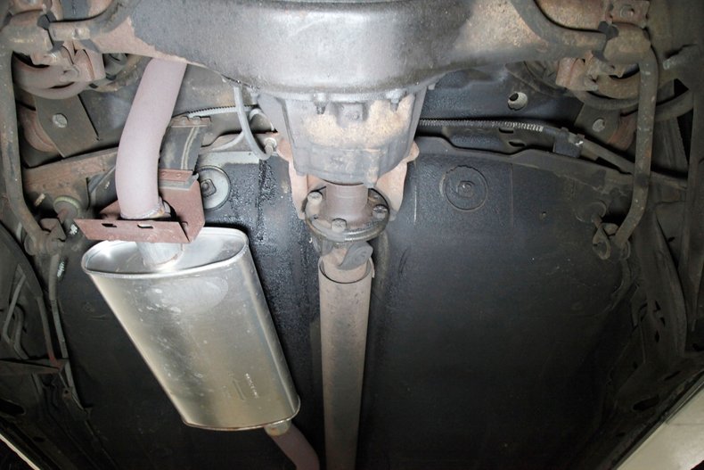 Ford-Thunderbird-1976-Cream-Cream-15