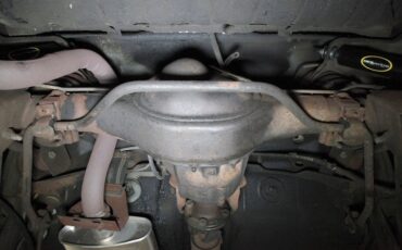 Ford-Thunderbird-1976-Cream-Cream-17