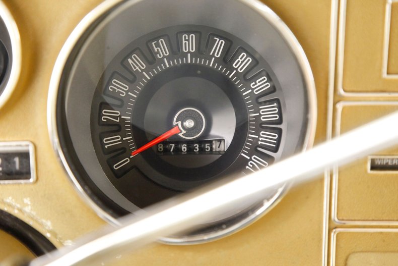 Ford-Thunderbird-1976-Cream-Cream-21