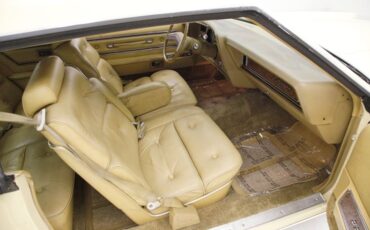 Ford-Thunderbird-1976-Cream-Cream-38