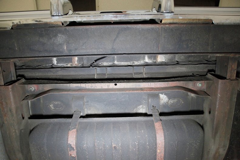 Ford-Thunderbird-1976-Cream-Cream-46