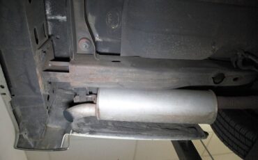 Ford-Thunderbird-1976-Cream-Cream-48