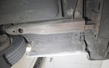 Ford-Thunderbird-1976-Cream-Cream-49