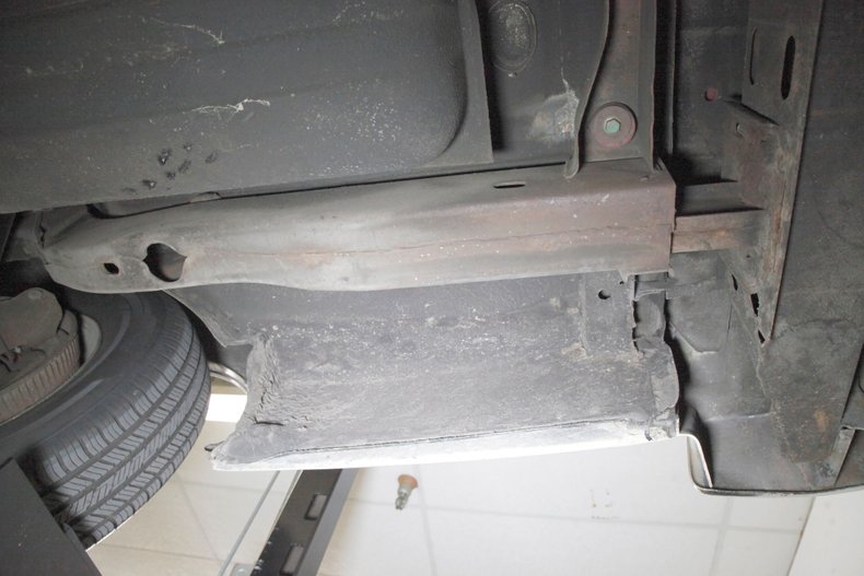 Ford-Thunderbird-1976-Cream-Cream-49