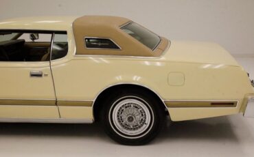 Ford-Thunderbird-1976-Cream-Cream-8