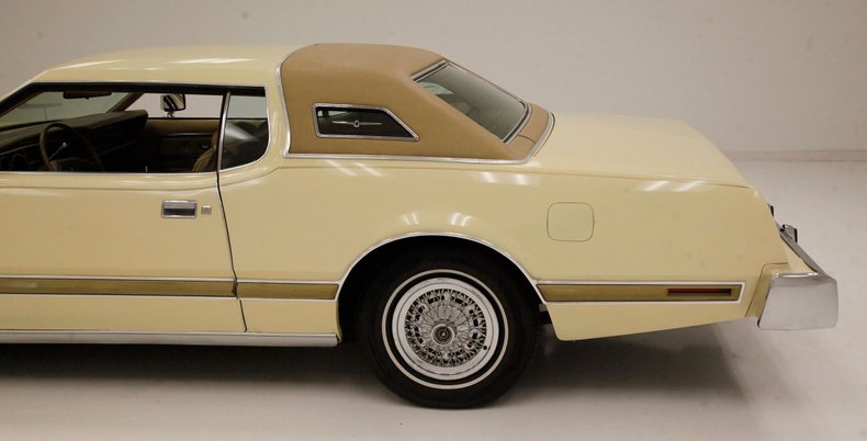 Ford-Thunderbird-1976-Cream-Cream-8