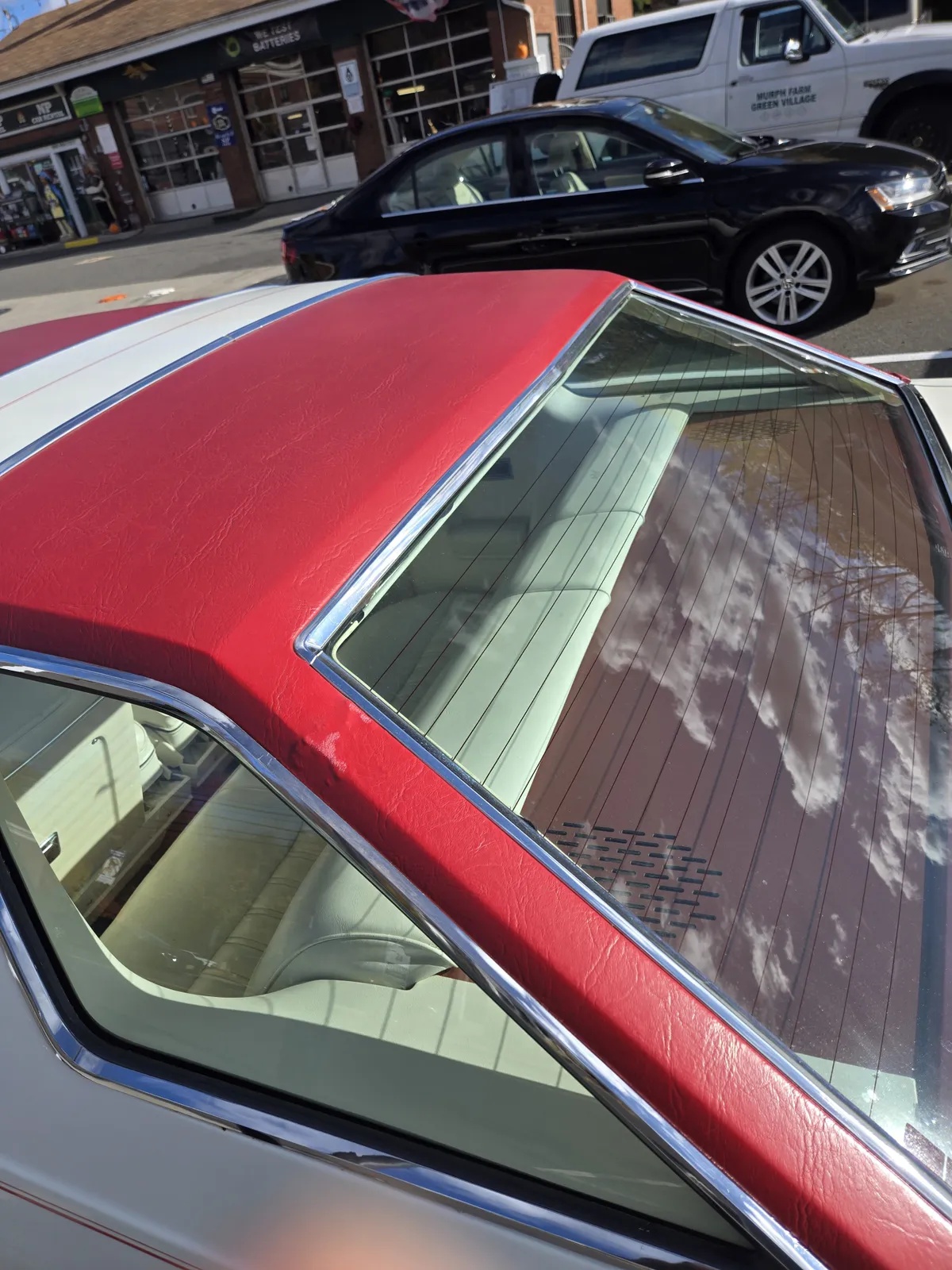 Ford-Thunderbird-1977-White-Lipstick-Red-10