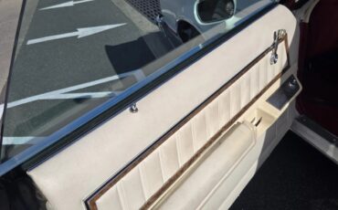 Ford-Thunderbird-1977-White-Lipstick-Red-7