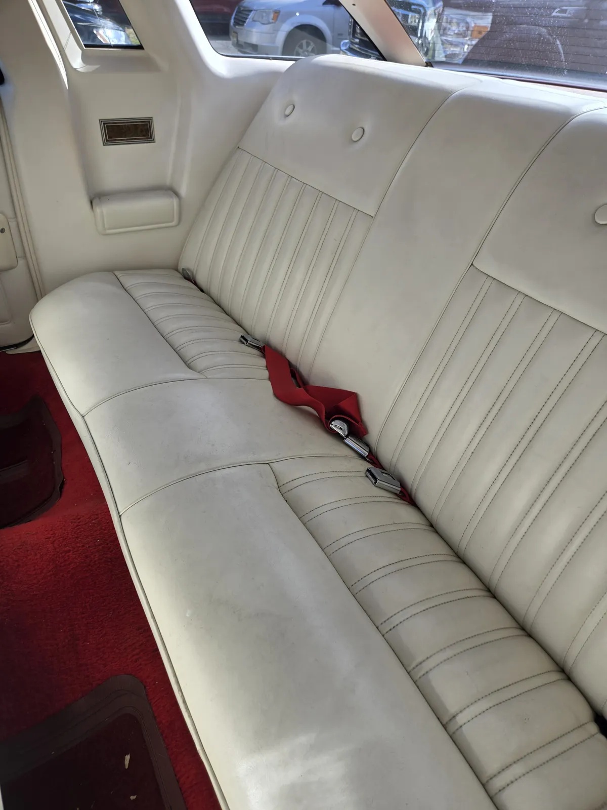 Ford-Thunderbird-1977-White-Lipstick-Red-9