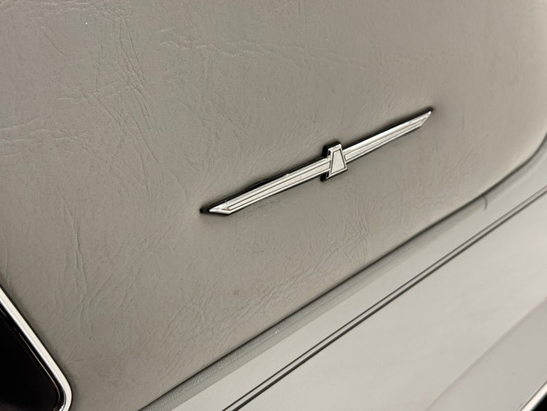 Ford-Thunderbird-1980-Silver-Gray-14