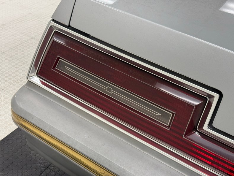 Ford-Thunderbird-1980-Silver-Gray-16