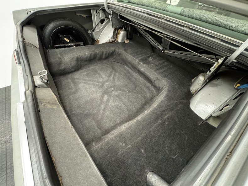 Ford-Thunderbird-1980-Silver-Gray-33