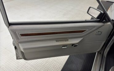 Ford-Thunderbird-1980-Silver-Gray-34