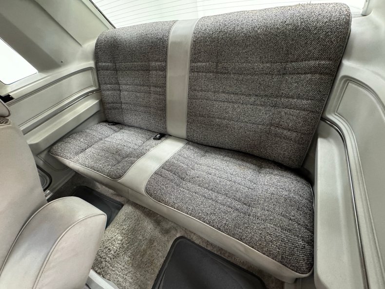 Ford-Thunderbird-1980-Silver-Gray-38