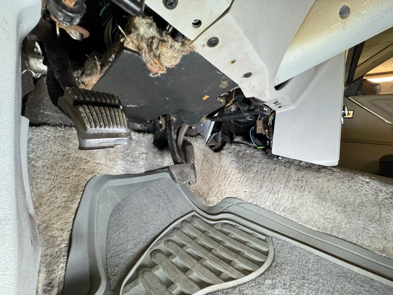 Ford-Thunderbird-1980-Silver-Gray-47