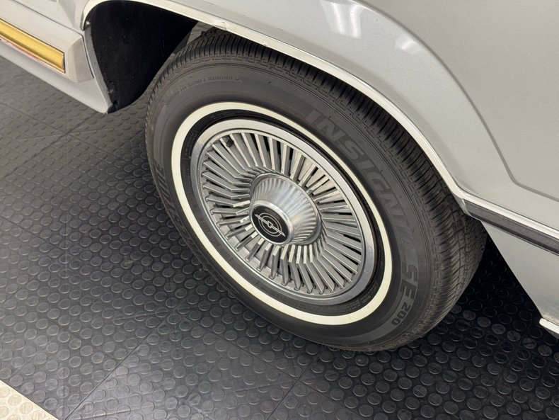 Ford-Thunderbird-1980-Silver-Gray-9