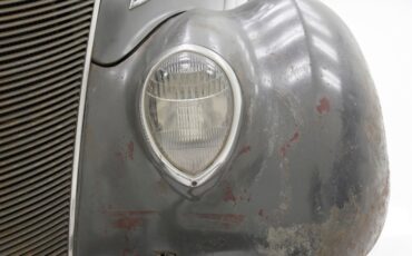 Ford-Tudor-1937-Gray-Tan-10